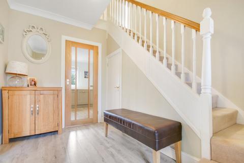 4 bedroom detached house for sale, Crossways Avenue, East Grinstead, RH19