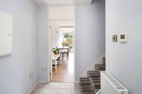 15 Norbiton Road, London, E14 7TF