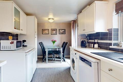 3 bedroom terraced house for sale, Osborne Road, Basildon, Essex, SS16
