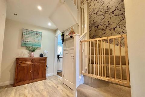 5 bedroom detached house for sale, Farrants Way, Hornsea
