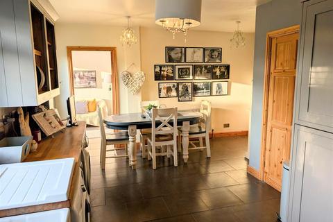 5 bedroom semi-detached house for sale, 3 Mytton Grove, Shrewsbury, SY3 8UF