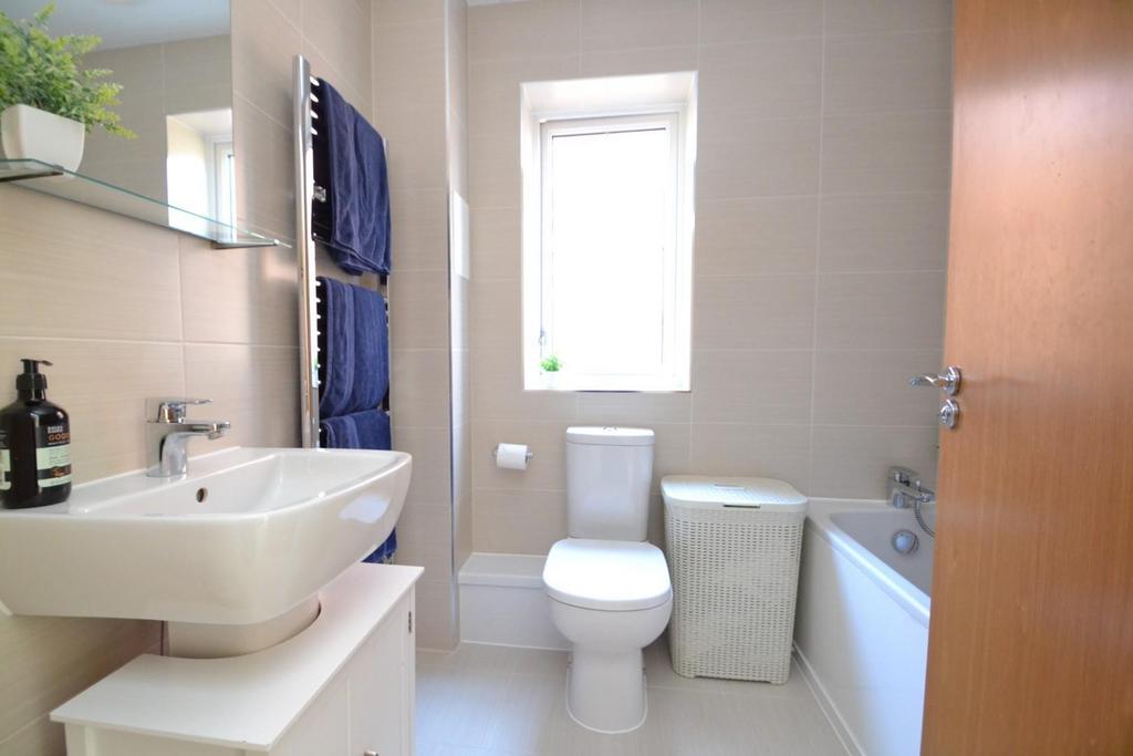 Bathroom.JPG