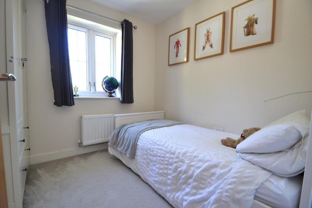 Bed 4.JPG