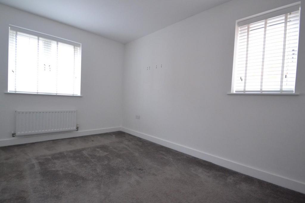 Bedroom 2 a.JPG