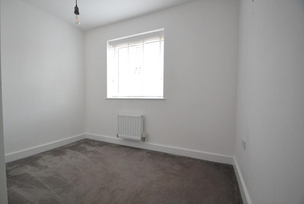 Bedroom 4 a.JPG
