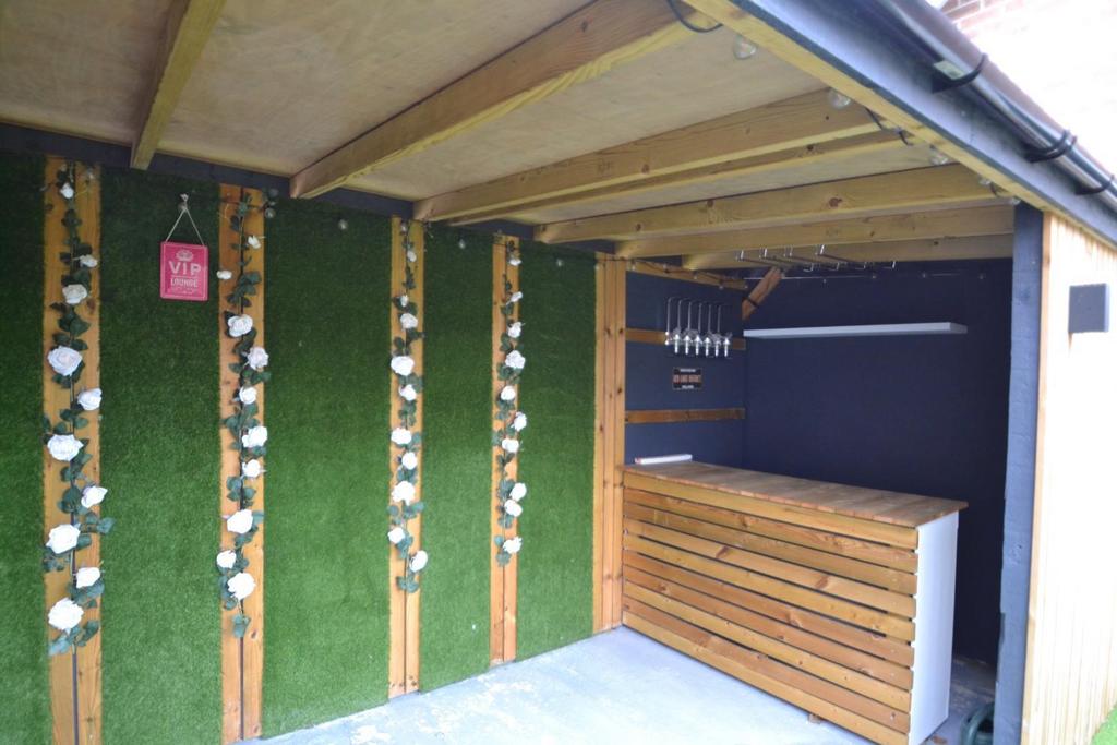 Garden Bar.JPG