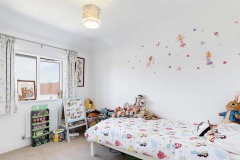 6 Baker Drive, Buntingford, SG9 9RZ