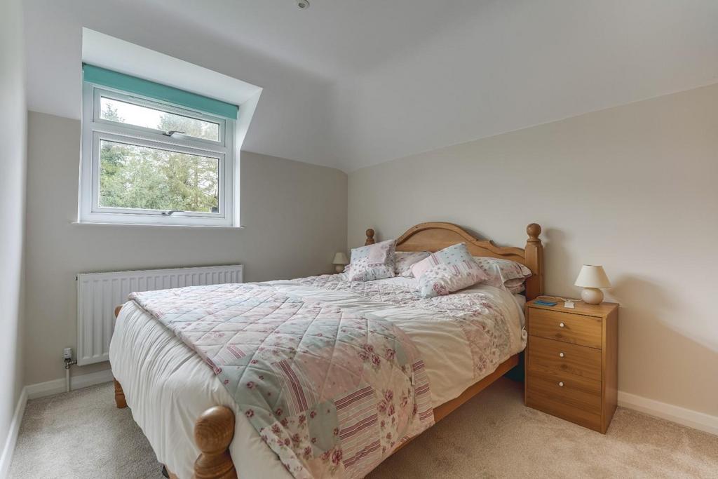 Bed 3.jpg