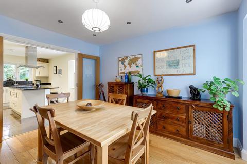 1 Deacons Place, Buntingford, SG9 9FT