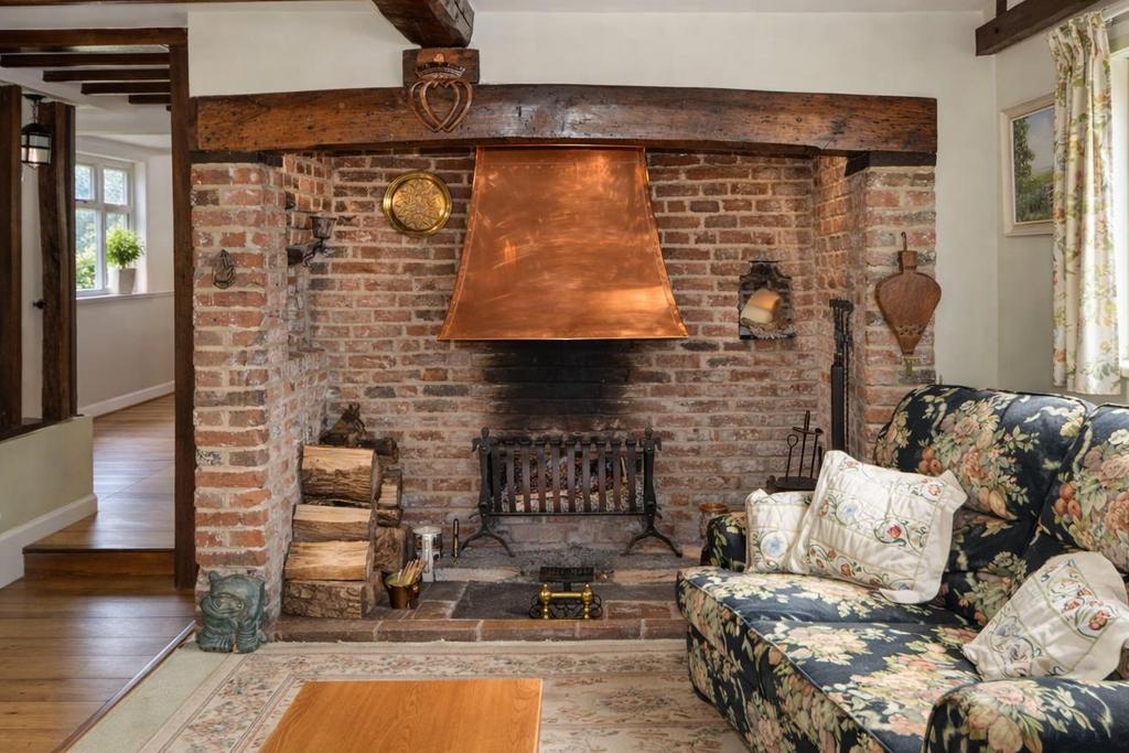 Fireplace.jpg