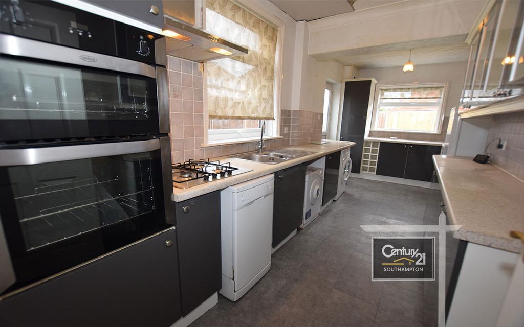 Kitchen pic 1