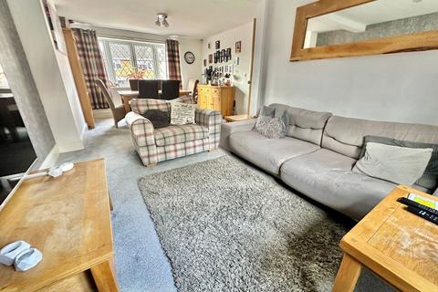 28 Autumn Drive, Dudley, DY3 2EZ