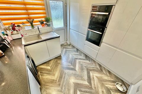 28 Autumn Drive, Dudley, DY3 2EZ