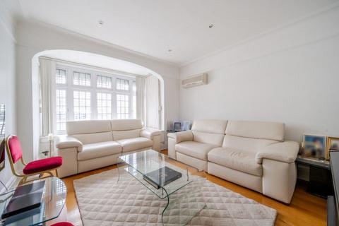 undefined, Mount Avenue, Ealing, W5