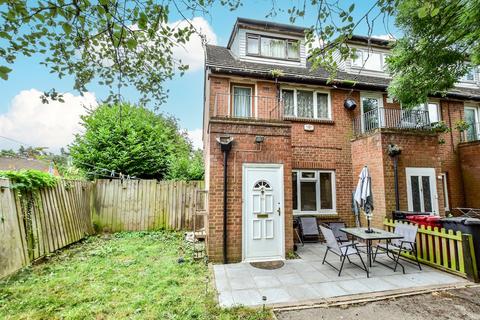 1 bedroom maisonette to rent,  Mead Avenue, Langley SL3