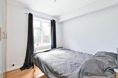 1 bedroom maisonette to rent,  Mead Avenue, Langley SL3