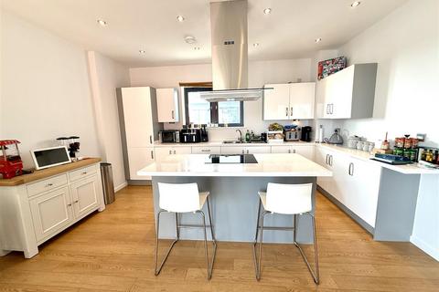 undefined, South Quay, Kings Road, Marina, Swansea