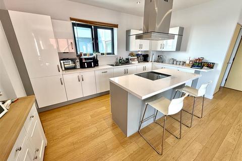 undefined, South Quay, Kings Road, Marina, Swansea