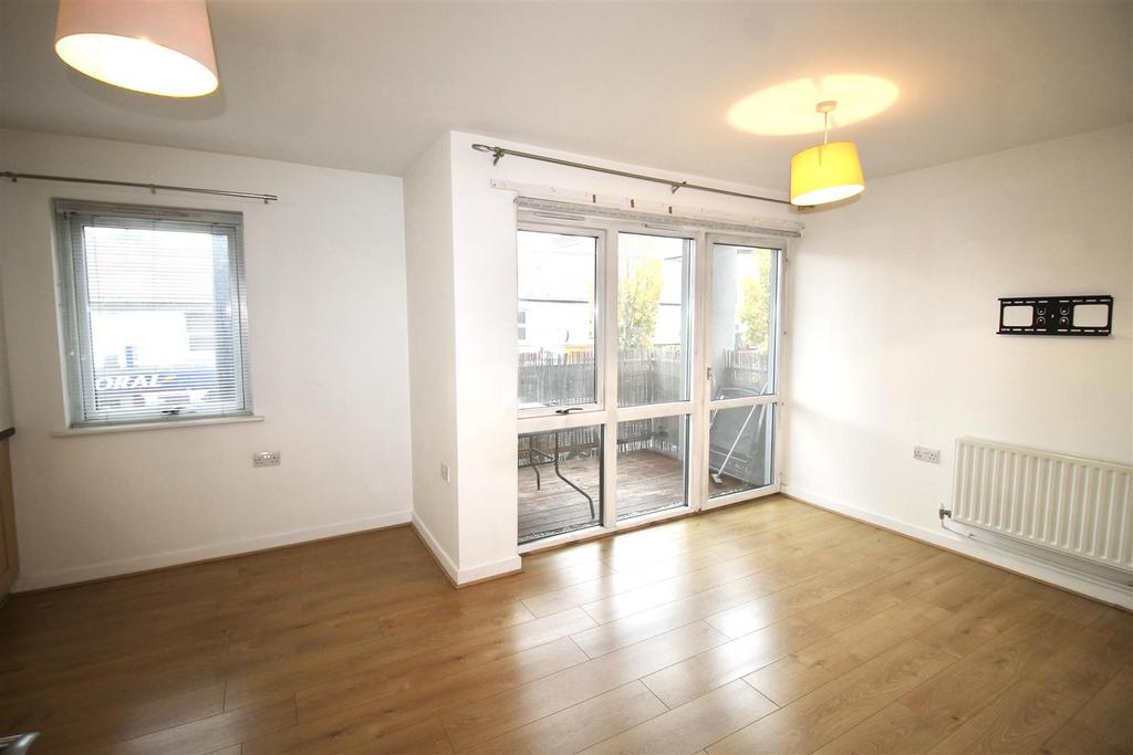 4 living room.jpeg