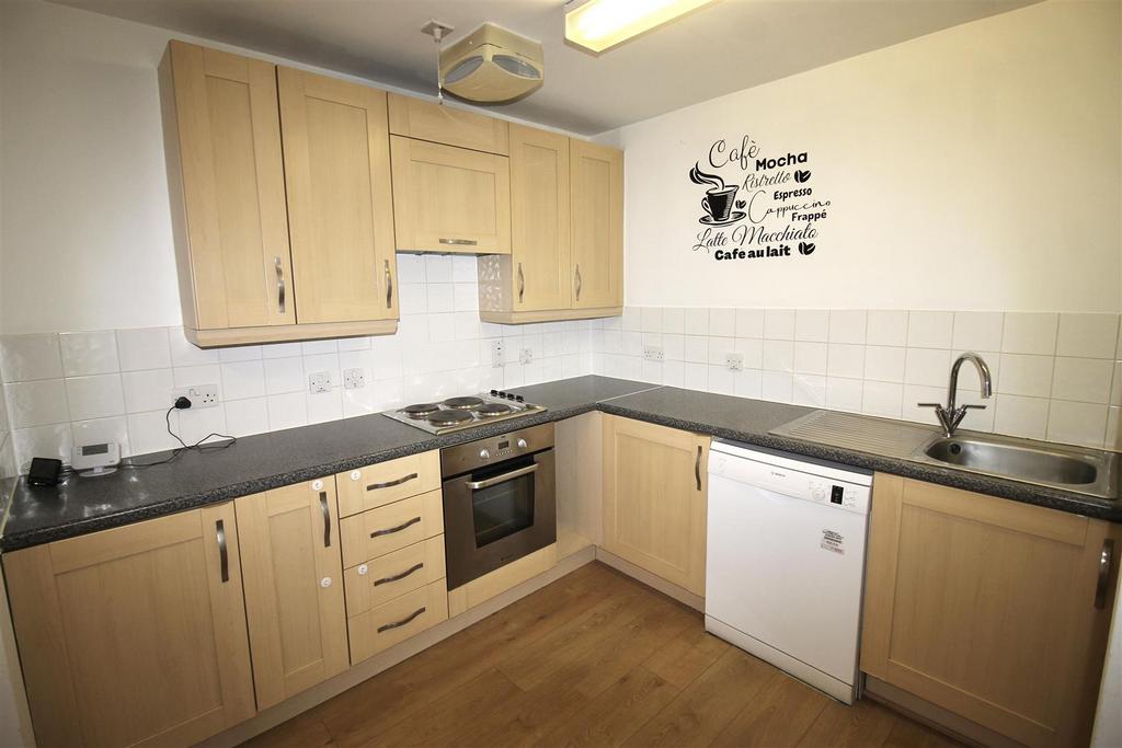 7 Kitchen.jpeg