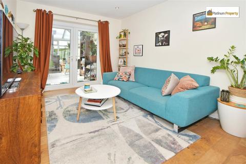 17 Avion Close, Stoke-on-trent, ST3 7QP