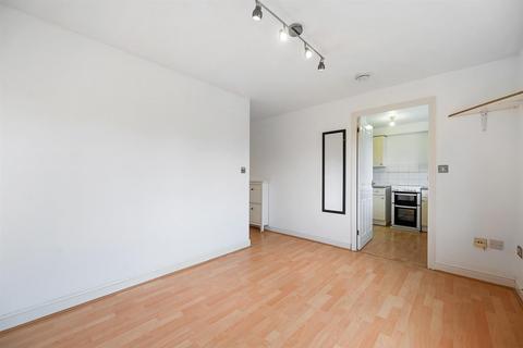 27 Windmill Drive, London, NW2 1UR