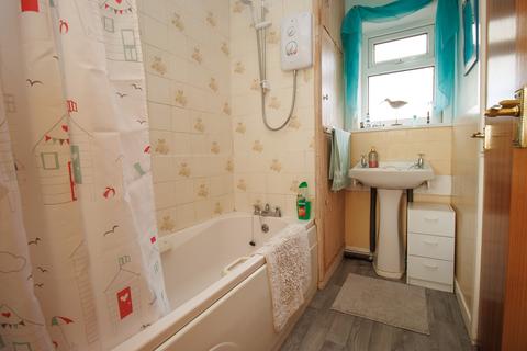 2 bedroom semi-detached bungalow for sale, Blue Dolphin Holiday Centre, Gristhorpe YO14