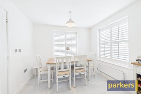 49 Hayes Drive, Three Mile Cross, Reading, RG7 1GB
