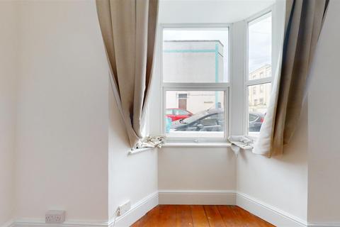 24 Bellevue Road, Totterdown, Bristol, BS4 2BG