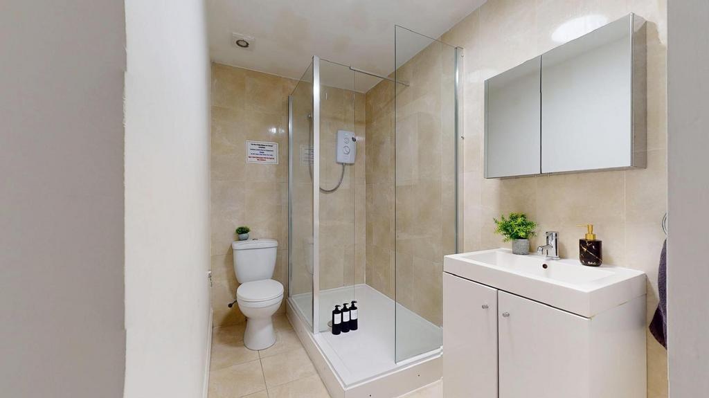Shower room.jpg