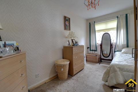 3 bedroom maisonette for sale, Lonsdale Avenue, London, Newham, E6