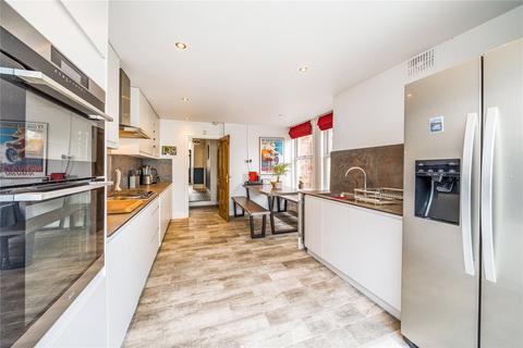 16 Princes Avenue, London, N22 7SA