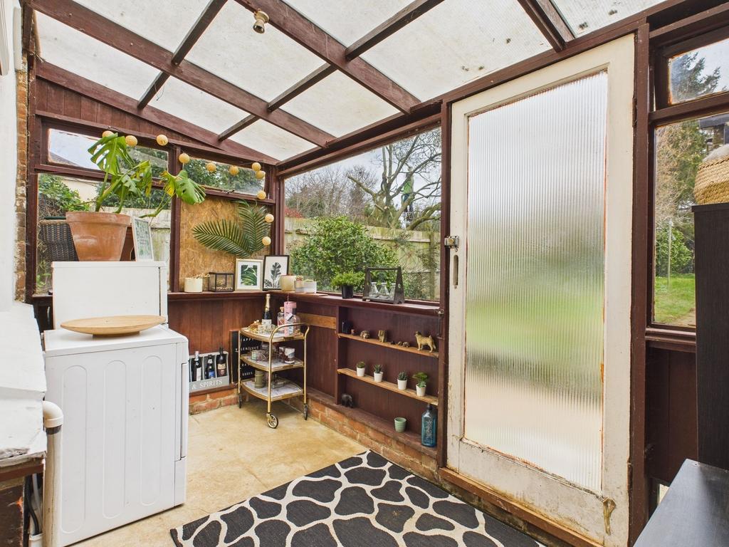 Lean-to
