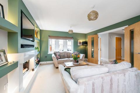 15 Kings View Crescent, Ratho, Newbridge, EH28 8AF