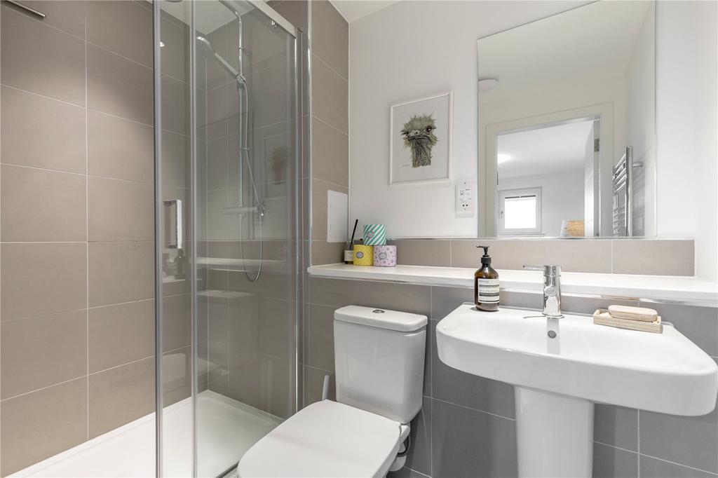 Primary En-Suite