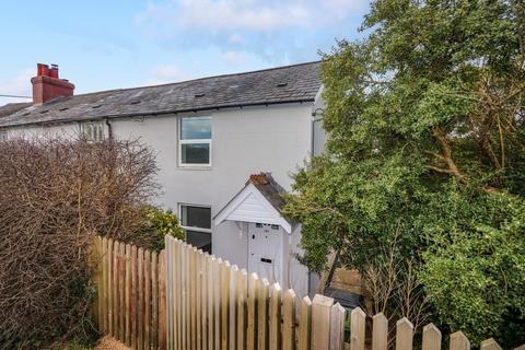 2 bedroom end of terrace house for sale, Hastings Road, BATTLE, TN33