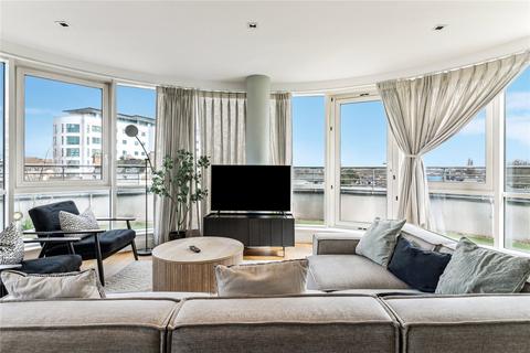 3 bedroom apartment to rent, Kew Bridge Road, Brentford, TW8