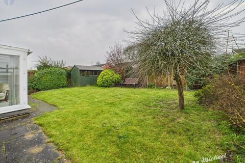 2 bedroom detached bungalow for sale, Wenwell Close, Aston Clinton, Aylesbury, Buckinghamshire