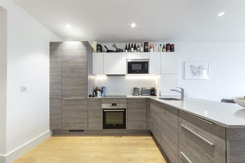 1 bedroom flat for sale, Kingsland High Street, London E8