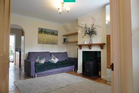 2 bedroom terraced house for sale, 31 Chestnut Road, Horley, RH6