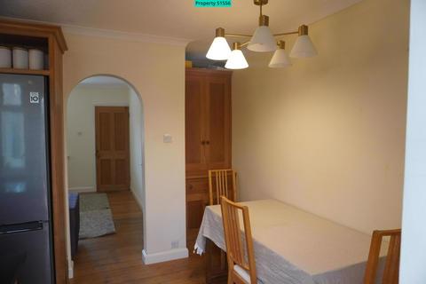 2 bedroom terraced house for sale, 31 Chestnut Road, Horley, RH6