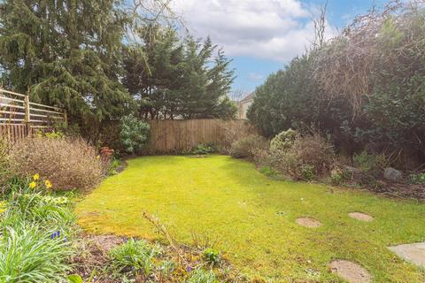 17 Hatton Way, Corsham, SN13 9UW