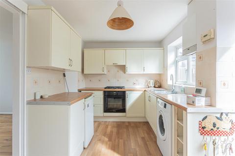 17 Hatton Way, Corsham, SN13 9UW