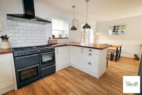 5 Holst Drive, Stoke-on-trent, ST1 6TQ