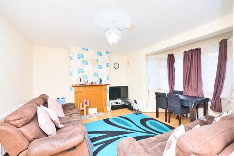 3 bedroom flat to rent, Bream Gardens, Eastham, Newham, London, E6