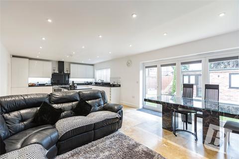 4 bedroom detached bungalow for sale, Holmwood Road, Ilford, IG3