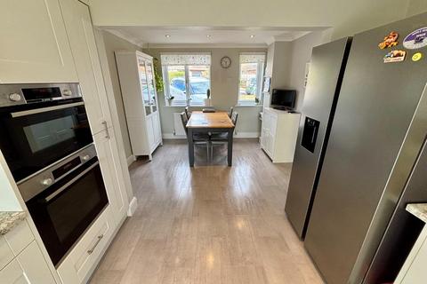 6 Vokes Close, Little Billing, Northampton, NN3 9PJ