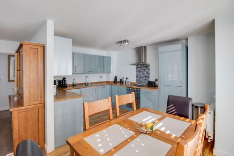 3 bedroom apartment for sale, Wren Walk, St. Neots PE19