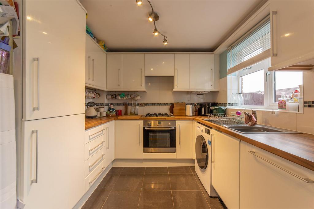 6 Tegfan Court-16.jpg