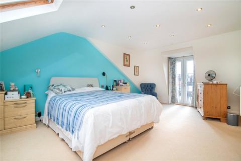 46 Cambridge Crescent, Teddington, TW11 8DY